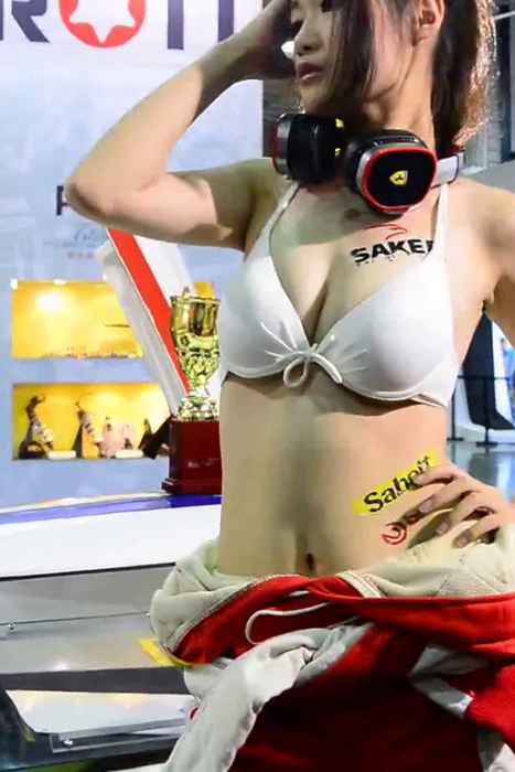 [各类性感视频]ID0047 2014台北车展暨汽机车改裝套件展ShowGirls--性感提示：hold不住连体丝袜裤袜熟女催情助兴