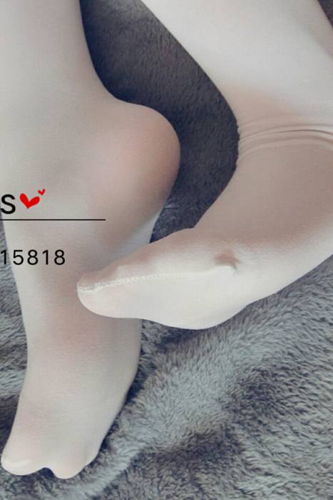 [鱼鱼喵s]ID0027.18p白丝足满88送--性感提示：制服诱惑黄丝少妇缠绵卖骚红唇春光无限丝袜美艳浓妆艳抹熟女圆润蜜臀蜂腰真空有沟必火超薄丝腿前凸后翘大胸小妮子叉腿
